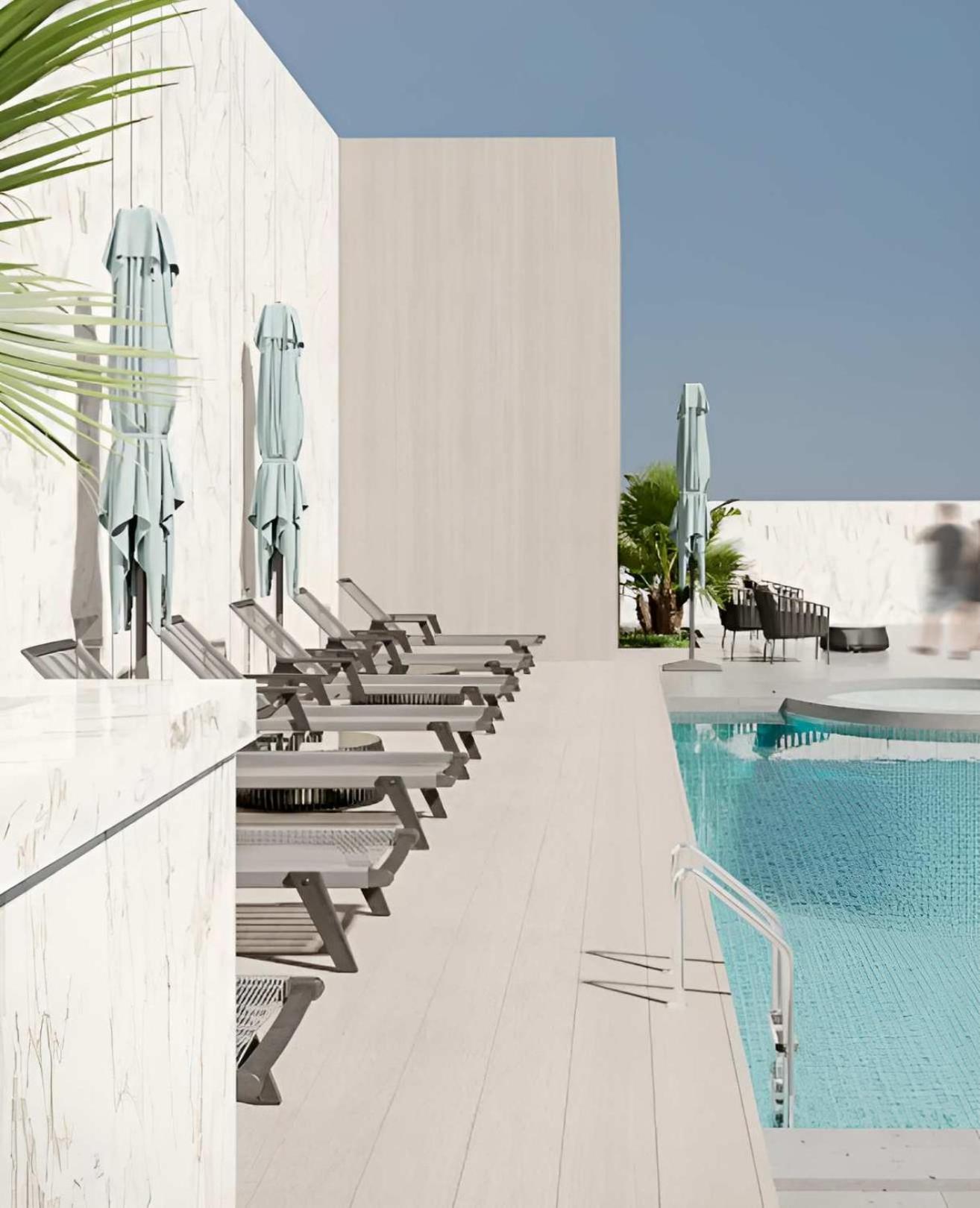 Stylish 1-bedroom Retreat In Amal Tower Sports Dubai